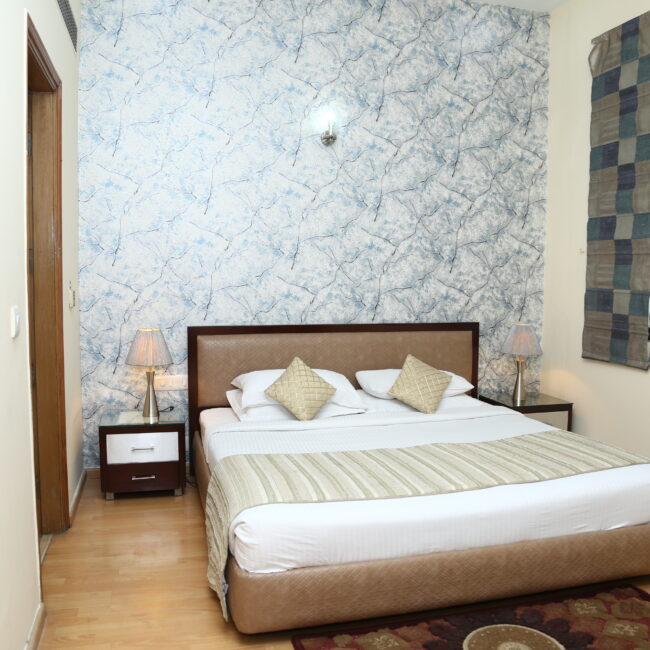 Moving To Gurgaon For An Internship? Stay At Service Apartments for Saving Money.